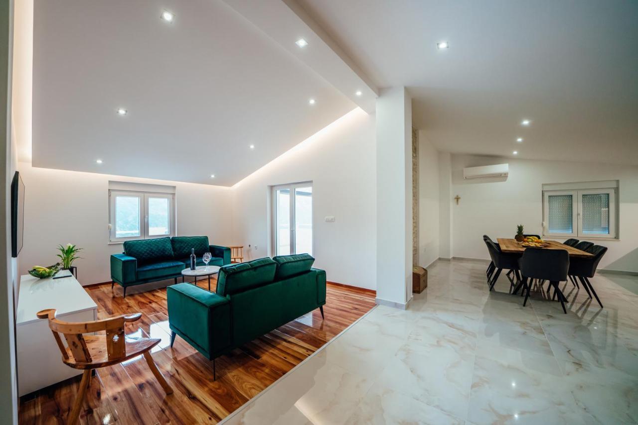 Apartman Mlikota Zagvozd ภายนอก รูปภาพ