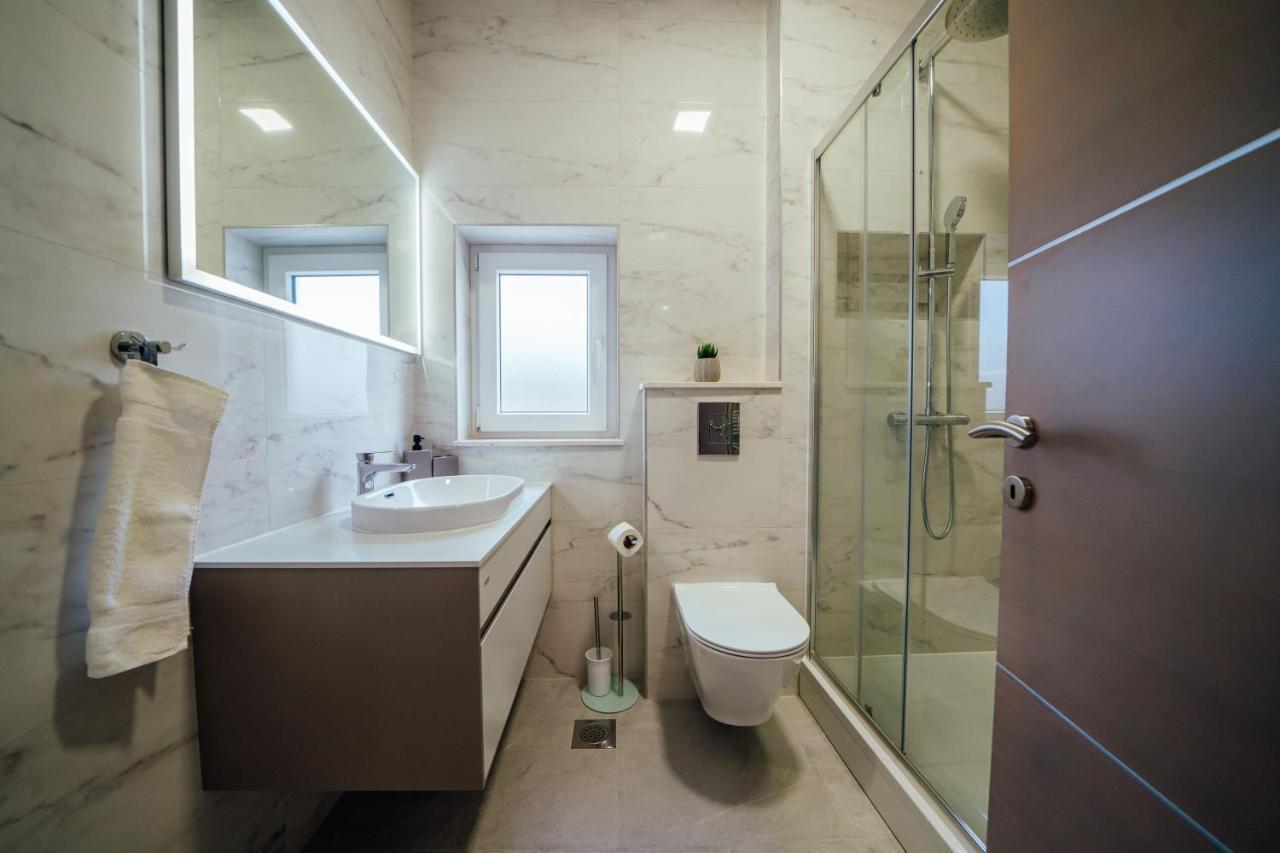 Apartman Mlikota Zagvozd ภายนอก รูปภาพ